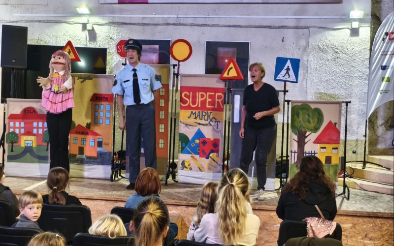 trajnostno-v-knjiznico