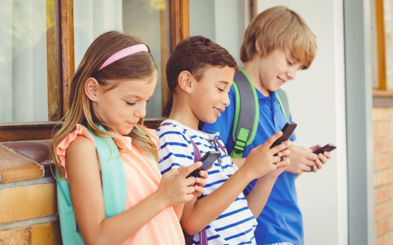 six-seven, otroci-na-telefonu