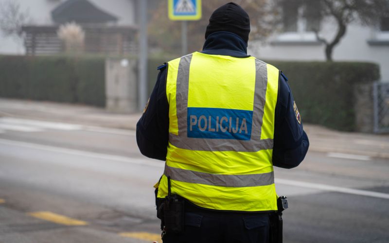 policija