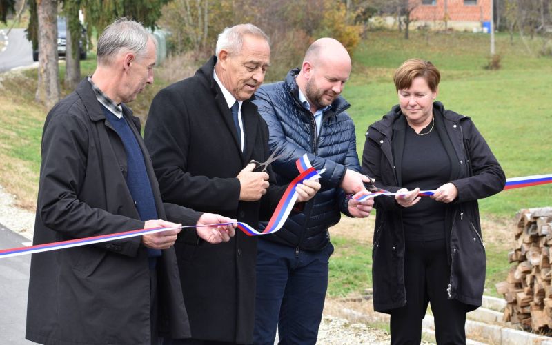 obcina-moravske-toplice, prenovljena-cesta, predaja-gasilskega-vozila