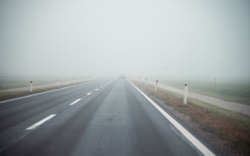 simbolična, megla, promet, slaba-vidljivost, vožnja-v-megli