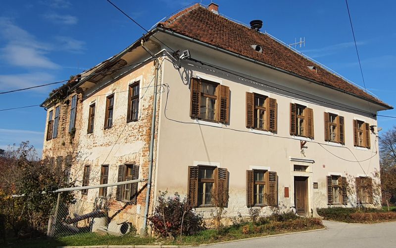 hb Stara šola Sveti Tomaž1.jpg