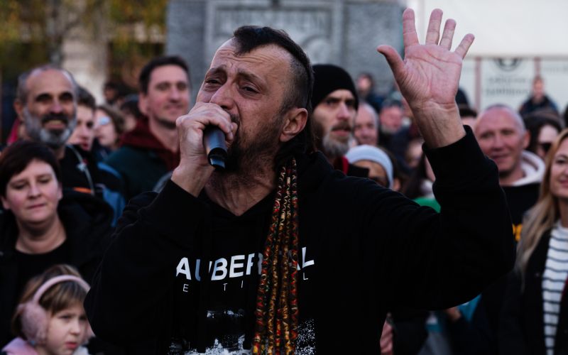 Promocijska akcija, ki je postala mestni fenomen – Dubioza »style«.