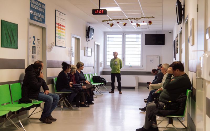 čakalnica, zdravstveni dom, pacient.jpg