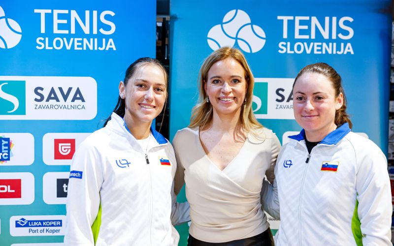 tamara zidansek Kaja Juvan 25 af.jpg