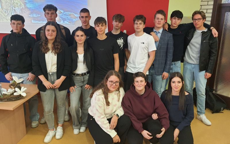 hb Podjetniški izziv za mlade.jpg