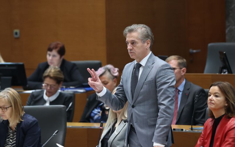 robert-golob, drzavni-zbor