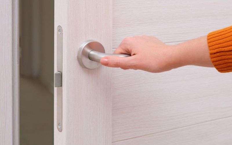 spalnica, pozar, zapiranje-vrat