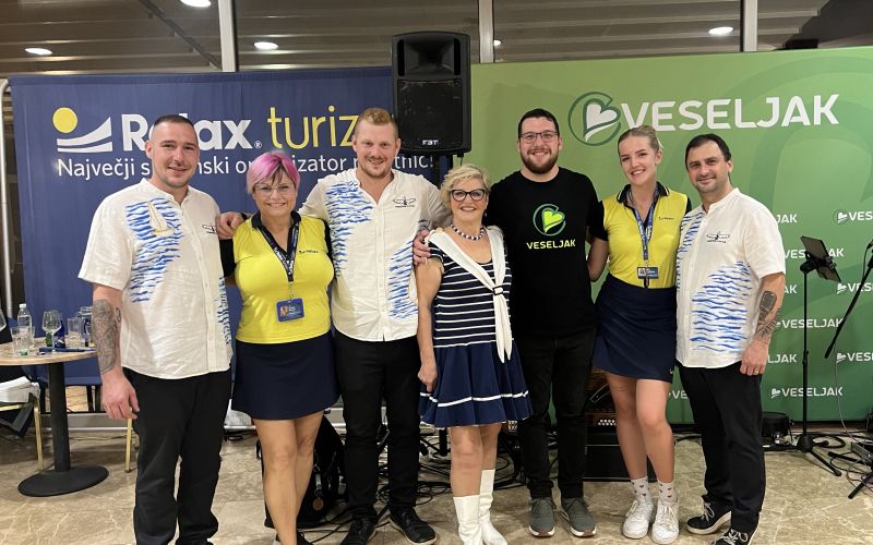 Veseljaki uživali na dnevih kakijev v Strunjanu