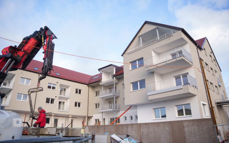 obcina-apace, poslovno-stanovanjski-objekt, zdravstvena-postaja-apace