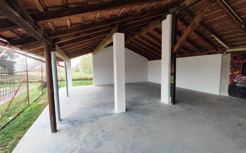 krog, nadstresek, nadstresnica, kegljisce