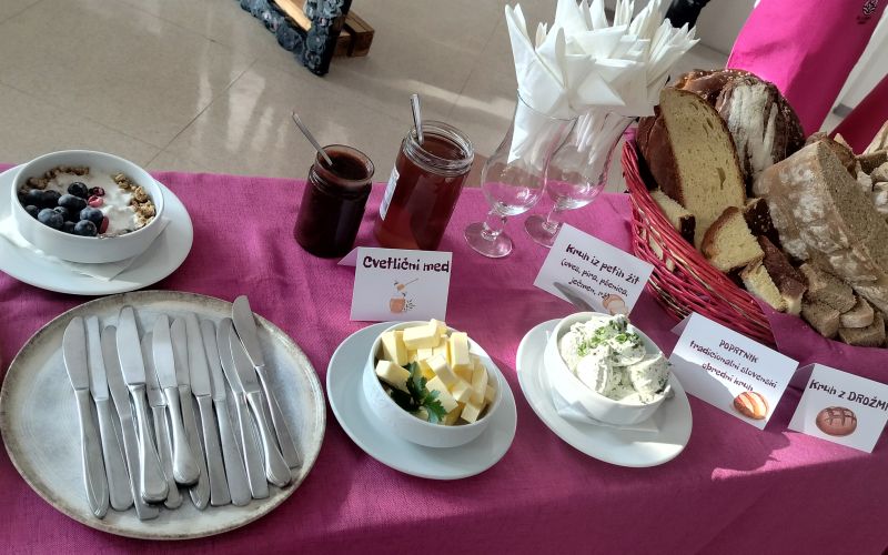 Slovenski zajtrk (2).jpg