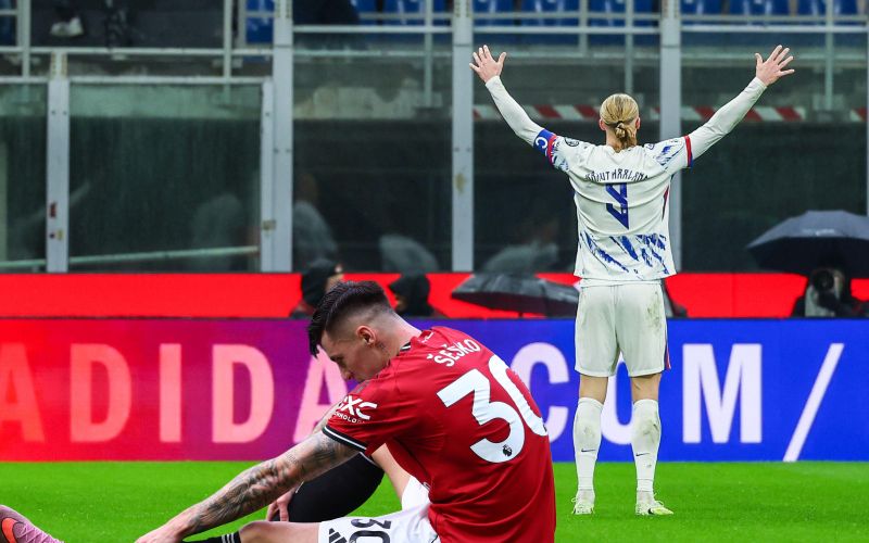 benjamin šeško erling haaland.png