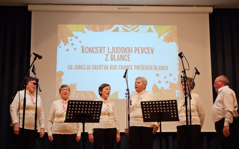 Ljudski pevci Blanca.jpg