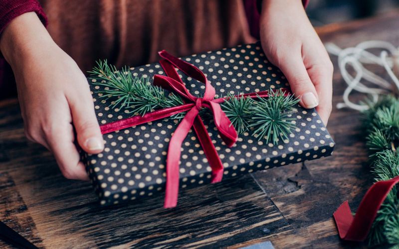 obdarovanje, zavijanje-daril