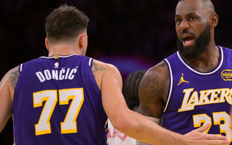 luka dončić lebron james.jpg