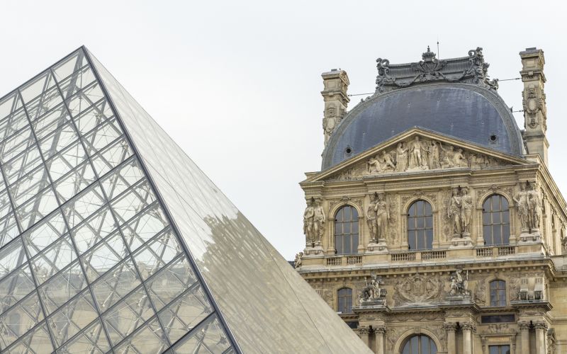 louvre.jpg
