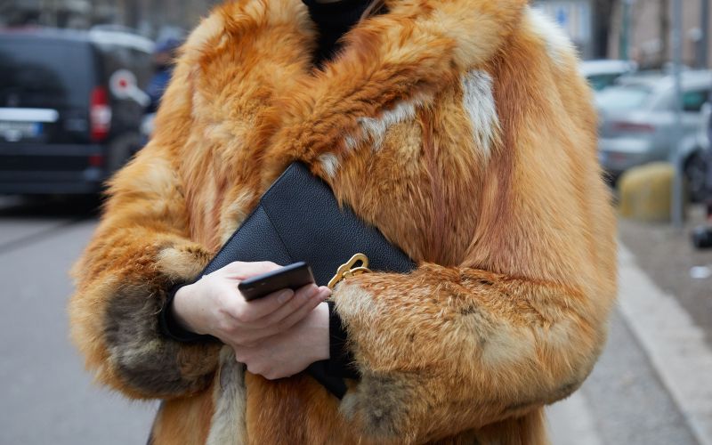 Plašč iz umetnega krzna