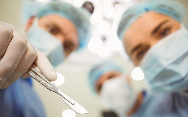 kirurg, skalpel, operacija