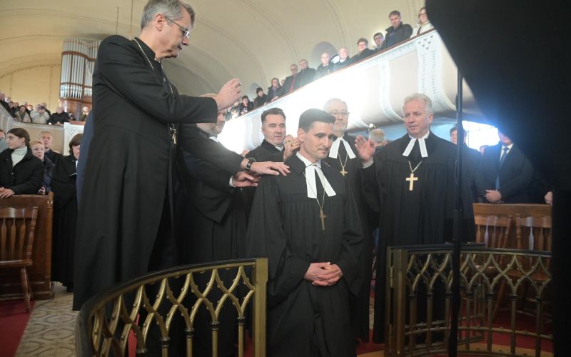 umestitev-škofa-aleksandra-erniše, aleksander-erniša, puconci-2025, evangeličanski-škof