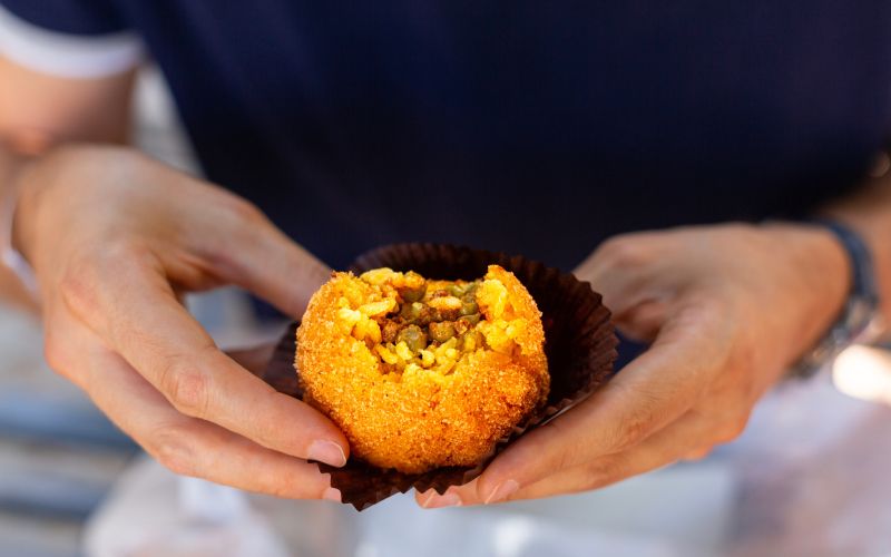 arancin, arancini, sicilija, italija
