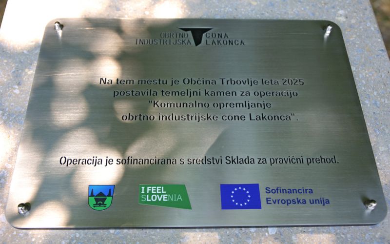 OIC Lakonca temeljni kamen.jpg