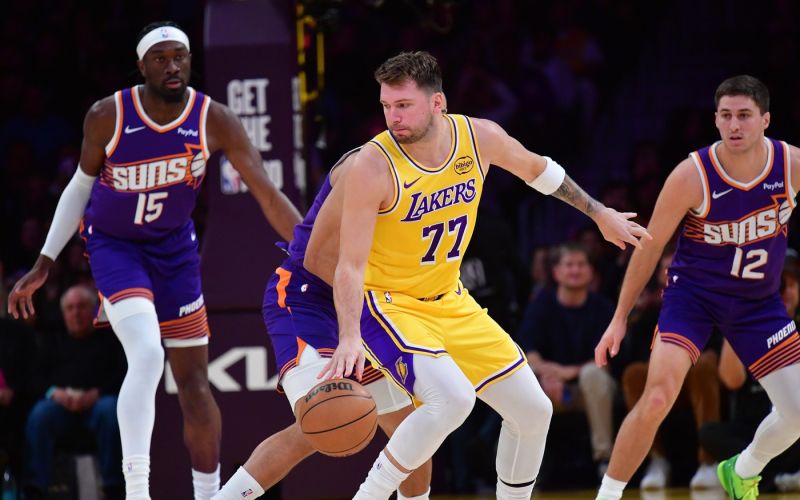 luka doncic lakers phoenix.jpg