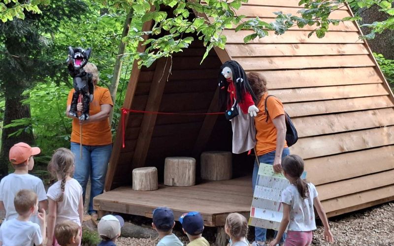 Gozdna knjižnica 1.jpg