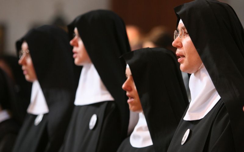 Redovnica, nuna, cerkev, samostan