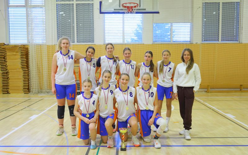 Košarka RT_st_učenke_OŠ Oplotnica.JPG