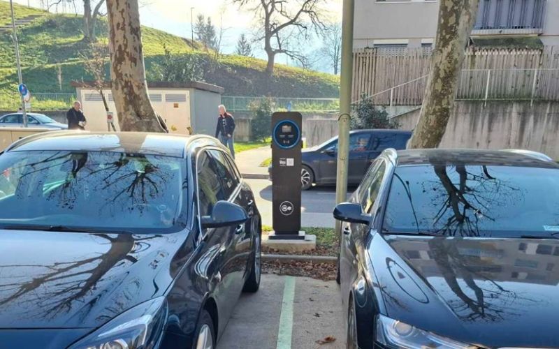 Električna polnilnica.jpg