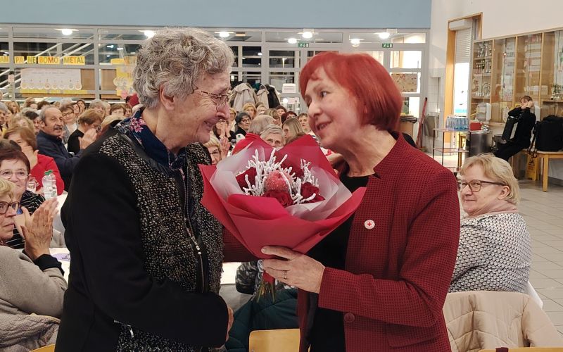 Častna članica Betka praznovala 90 let.jpg