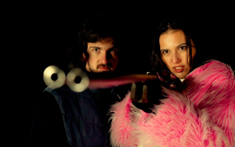 Freaky Christmas, Odštekani božič - Odštekani božič je odštekana humoristična kriminalna detektivka,