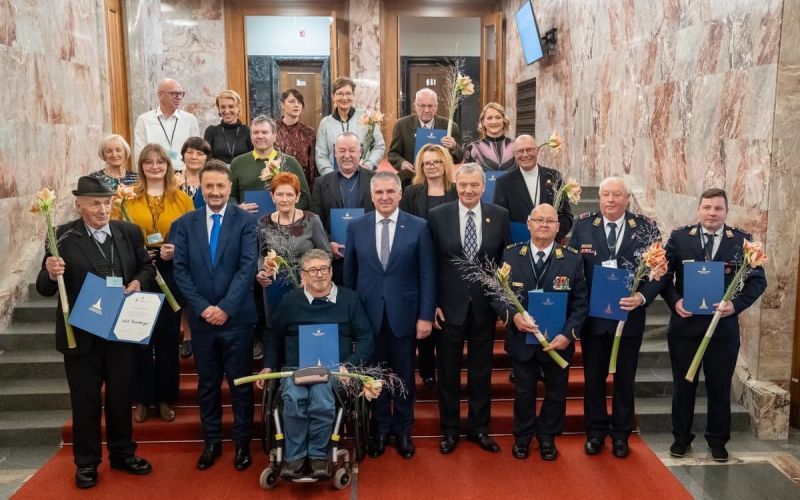 drzavni-svet, plakete