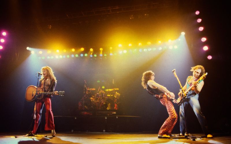 Ena najbolj legendarnih rock skupin osemdesetih so seveda Van Halen.