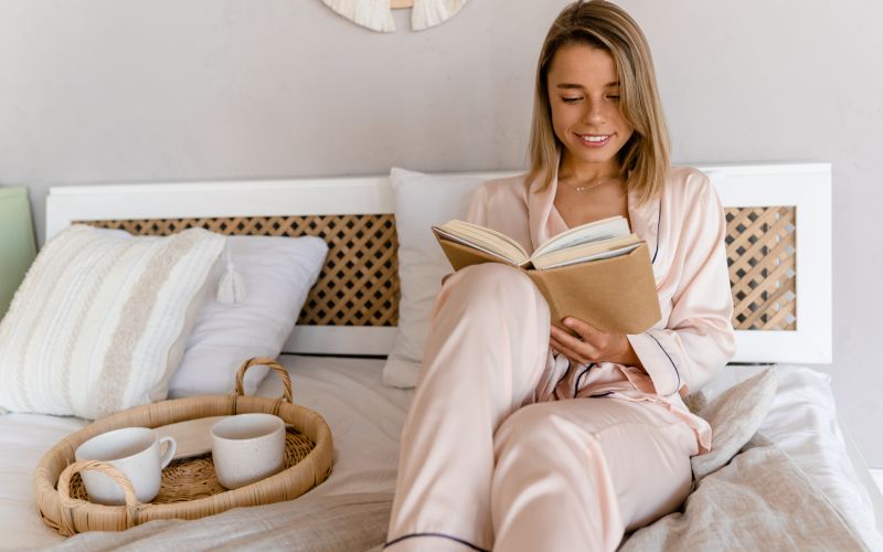 branje, knjige, rom com.jpg