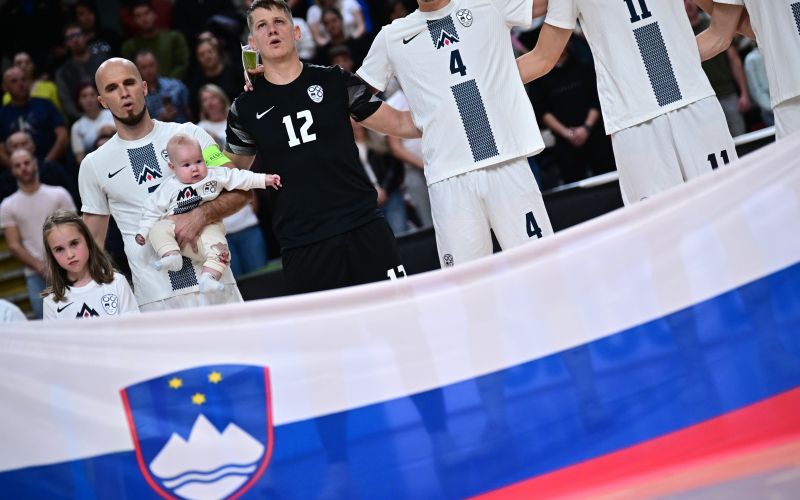 slovenija futsal.jpg
