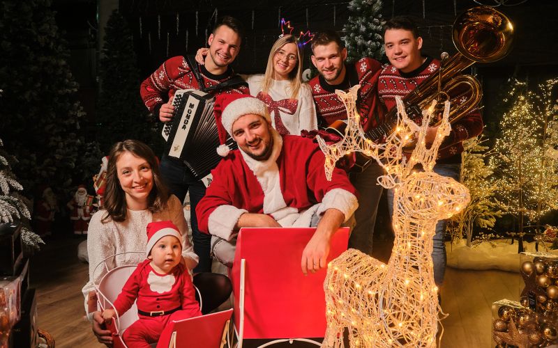 Ste že slišali BOŽIČ BO s harmoniko?