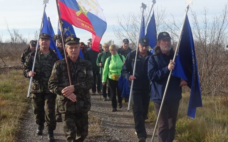 24-pohodu-po-poteh-soske-fronte