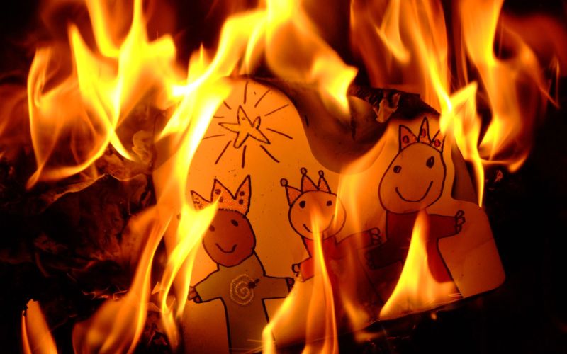 dekor-prazniki, nevarnost-pozara