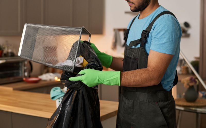 neprijeten-vonj, kos-za-smeti