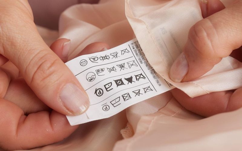 etiketa, oznake-oblacila