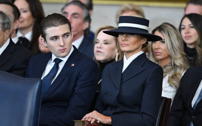 Ta klobuk, ki je sprožil veliko ugibanj in tudi nekaj zabavnih tren