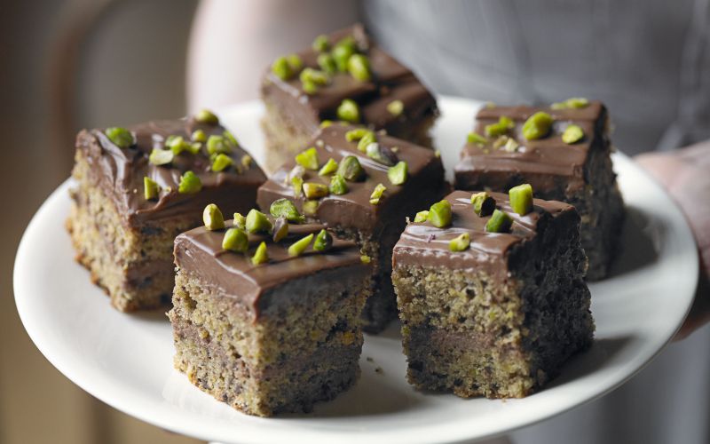 čokoladne kocke s pistacijami