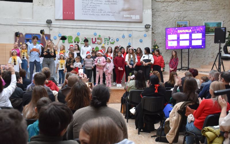 Hvala ljubi otroci in mladi ter SREČNO 2026.jpg