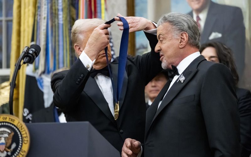 Sylvester Stallone, Donald Trump - Splet se je smejal Trumpovemu lapsusu, nekateri pa so postali zas