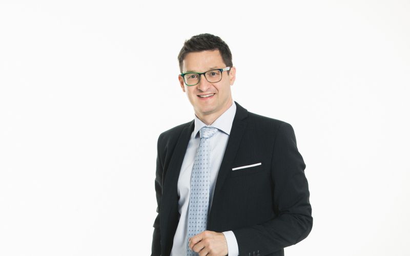 Saša Jerkovič je eden izmed voditeljev oddaje Zima je zakon.