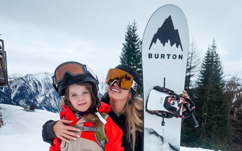 Alaska Olivia, Nina Grilc