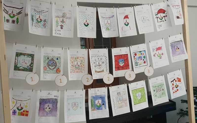 HB_razstava voščilnic.jpg