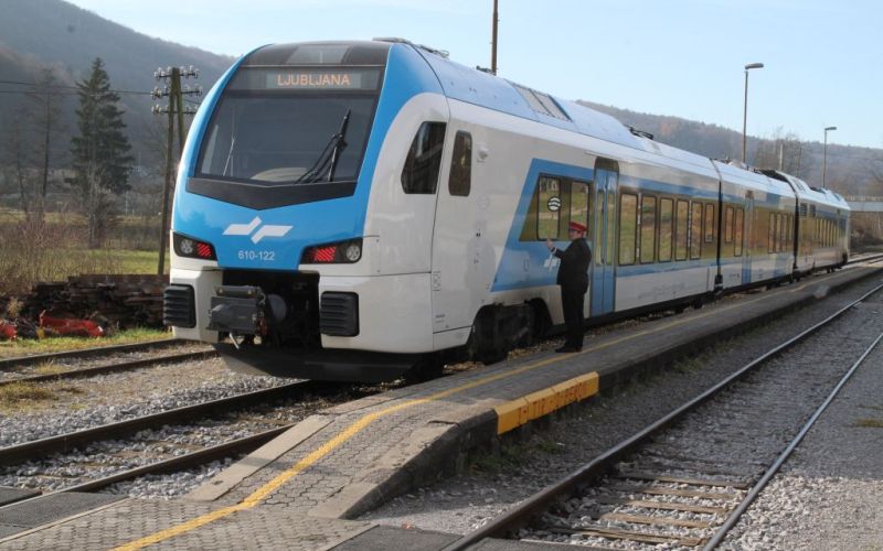 vlak, trebnje, dijaki